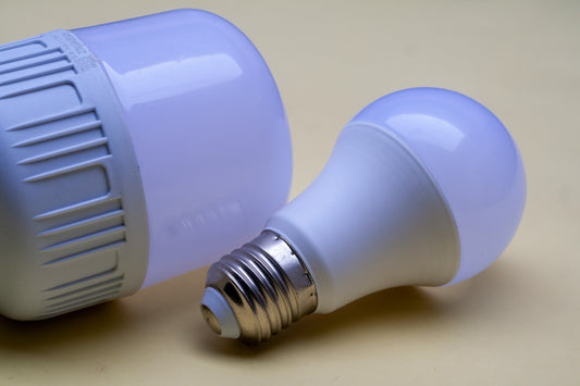 Choosing Compact LED Lights for Bookshelves and Display Cabinets