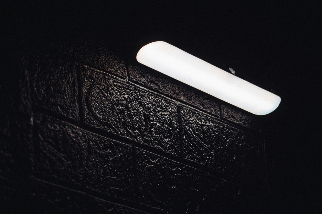 Battery vs USB Powered Night Lights: Which Is Better?