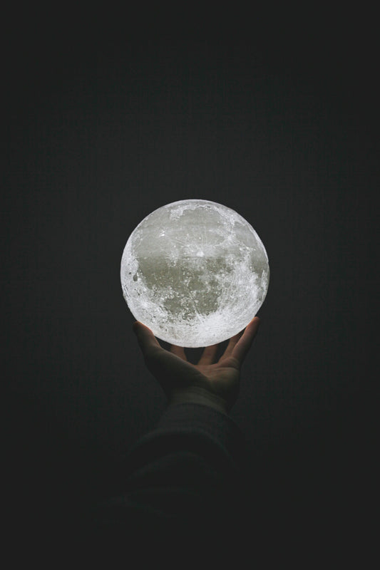How to Style a Bedroom with a Moon Projection Lamp