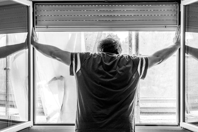 Benefits of Installing Motorized Blinds at Home