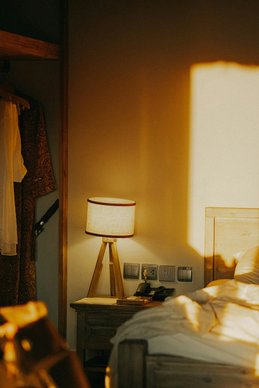 Modern Bedroom Lighting Trends Using Projection Lamps