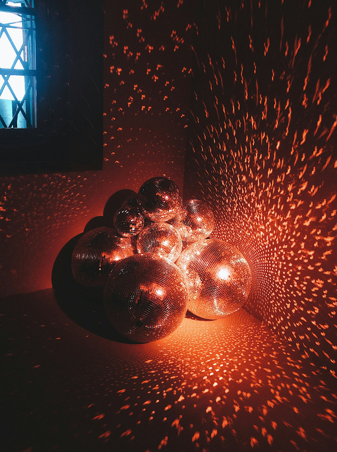 Moon Projectors for Bedroom Decoration: What to Know