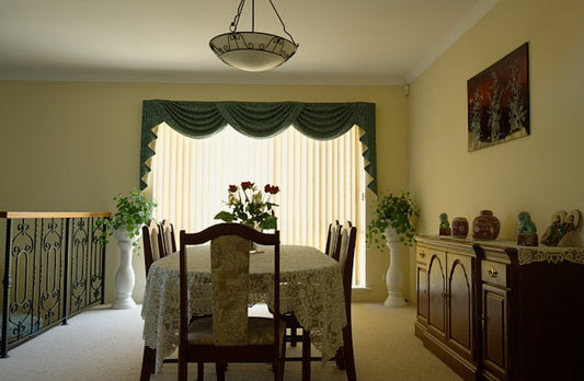 Smart Roman Shades for Elegant Interiors